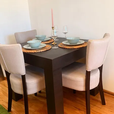 Apartment Natalie Ni